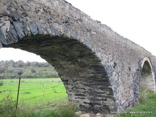 Acquedotto romano Valcorrente